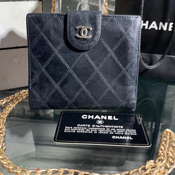 Authentic CHANEL CC Quilted Leather Wallet - Picture 6 of 16